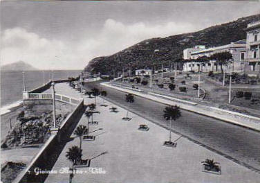 Gioiosa Marea - La villa Canape' in una Foto dell'epoca